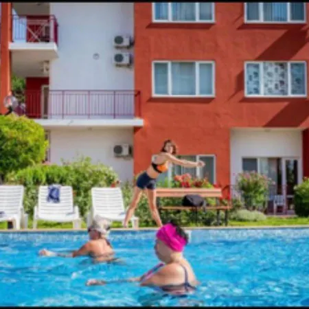 Apartman 2-Комнатные Апартаменты У Моря 10 Бассейнов Crown Fort Noks