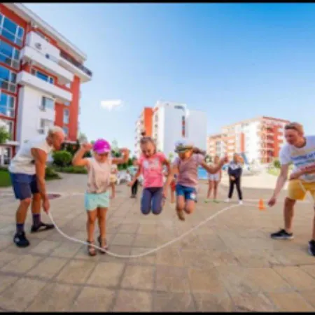 2-Комнатные Апартаменты У Моря 10 Бассейнов Crown Fort Noks Apartman