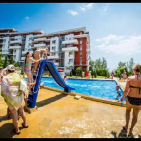 2-Комнатные Апартаменты У Моря 10 Бассейнов Crown Fort Noks