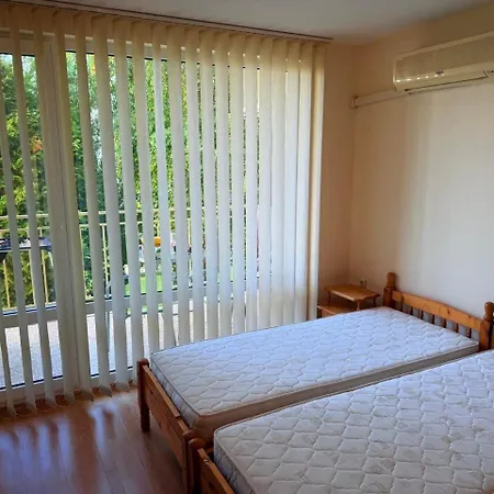 2-Комнатные Апартаменты У Моря 10 Бассейнов Crown Fort Noks * Szveti Vlasz