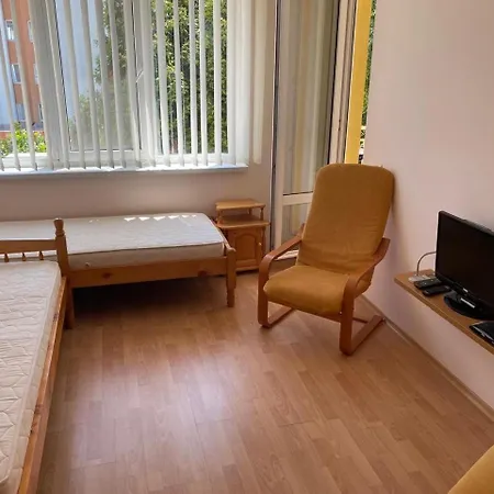 2-Комнатные Апартаменты У Моря 10 Бассейнов Crown Fort Noks Apartman