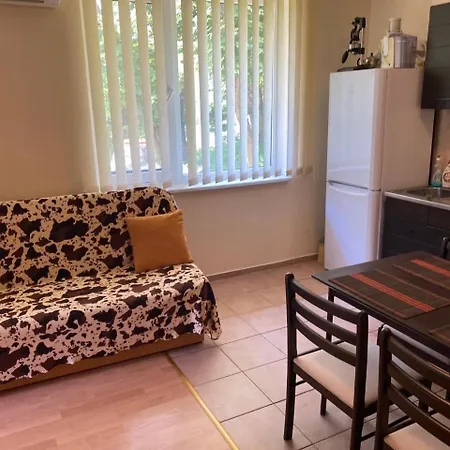 2-Комнатные Апартаменты У Моря 10 Бассейнов Crown Fort Noks Szveti Vlasz