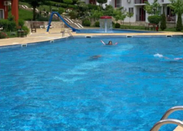 Appartement 2-комнатные у моря 10 бассейнов Crown Noks Sveti Vlas