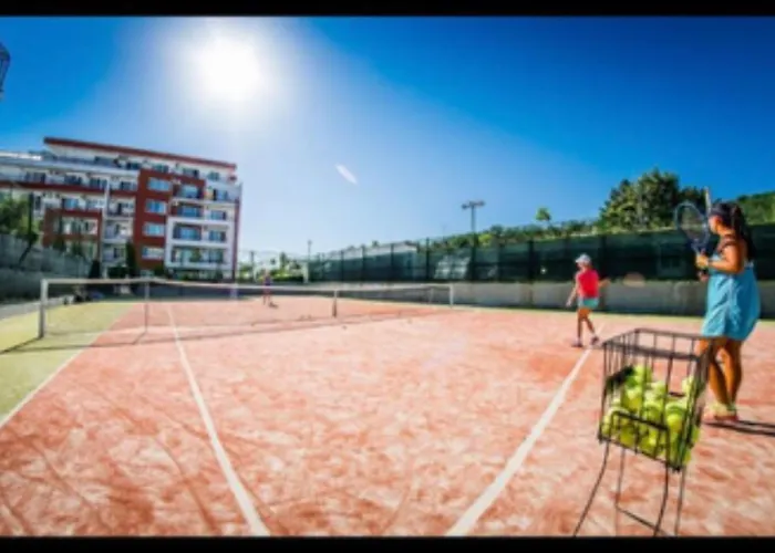 Appartement 2-комнатные у моря 10 бассейнов Crown Noks Sveti Vlas