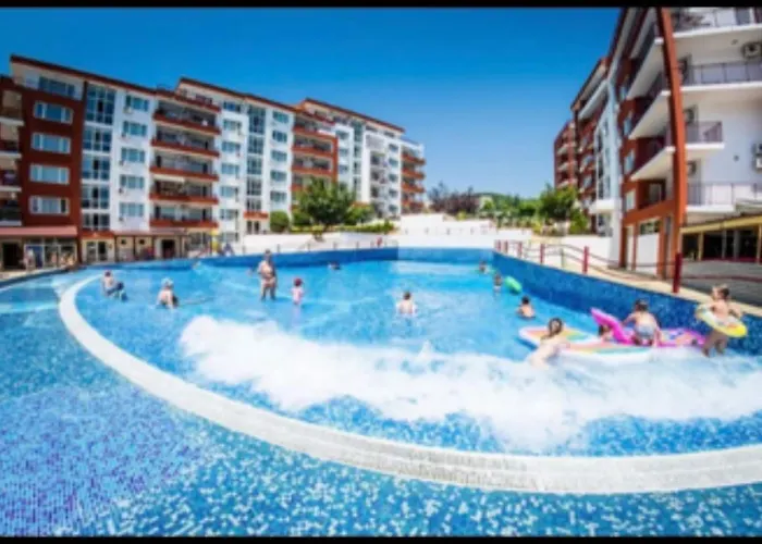 2-комнатные у моря 10 бассейнов Crown Noks Appartement Sveti Vlas