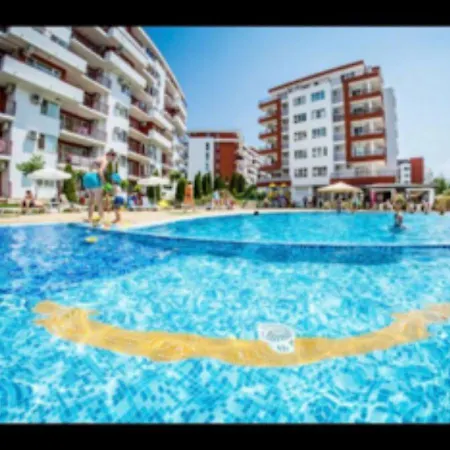 Apartment 2-комнатные у моря 10 бассейнов Crown Noks Sveti Vlas