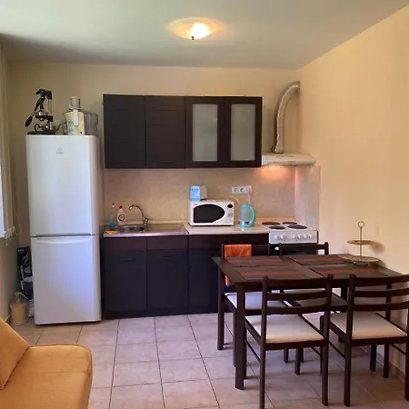 Apartment 2-комнатные у моря 10 бассейнов Crown Noks Sveti Vlas