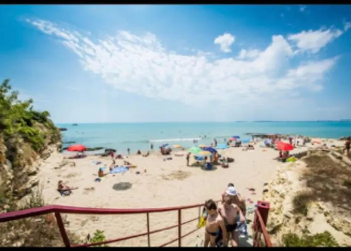 2-Комнатные Апартаменты У Моря 10 Бассейнов Crown Fort Noks *